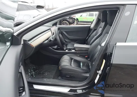 2020 Tesla Model 3 Standard Range Plus Rear-Wheel Drive/Standard Range Rear-Wheel Drive z USA, uszkodzony, nr VIN 5YJ3E1EA4LF792925